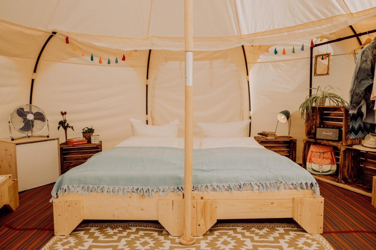 Glampingresort Raus Am See In Spaden Schiffdorf Ngoại thất bức ảnh