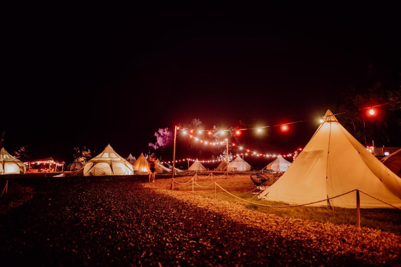 Glampingresort Raus Am See In Spaden Schiffdorf Ngoại thất bức ảnh